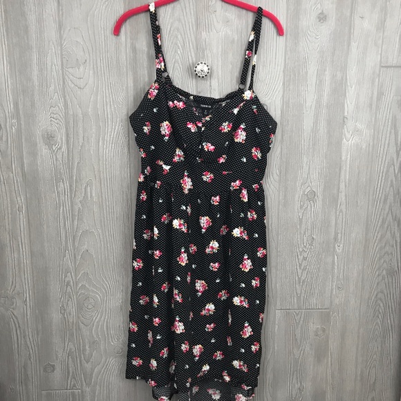 torrid Dresses & Skirts - ❤️ Torrid dress size 2 black with roses